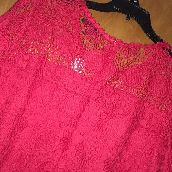 4X 28W Venetian Red Scalloped Lace Peplum Top - Picture 8 of 10